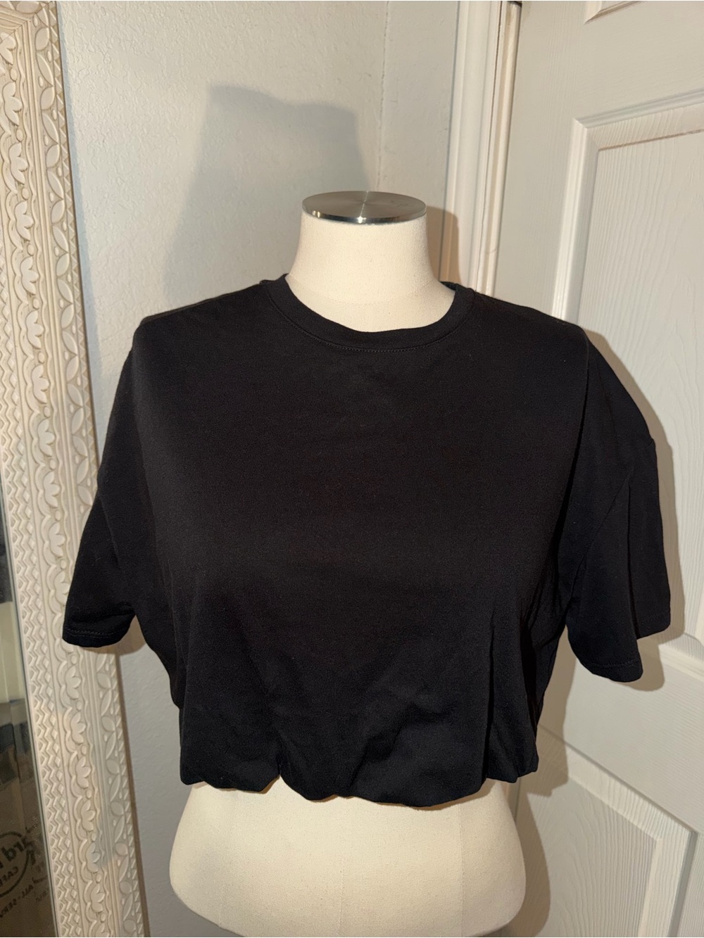 Black Cropped Crewneck T-Shirt